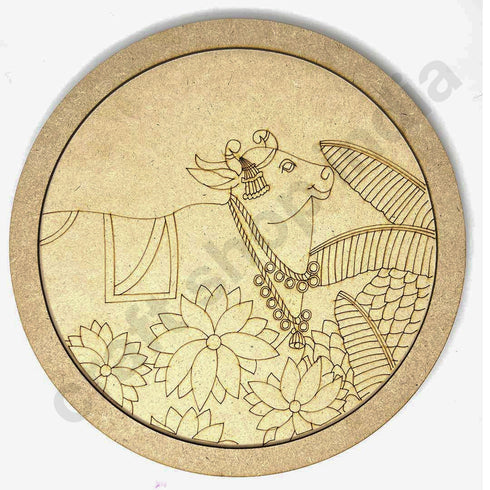 Cow With Leaf Motives Engraved Design Wall Plate Base With Frame