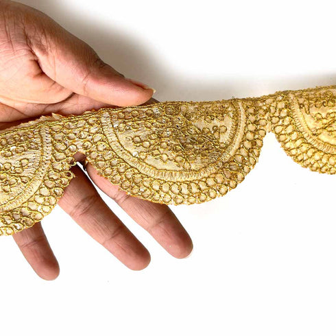 Golden With Zari Work Semi Circle Lace & Border ( 9mtr )